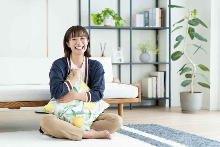 一人暮らしの女性向け防犯グッズ9選！賃貸物件に住んでいる場合の対策も紹介