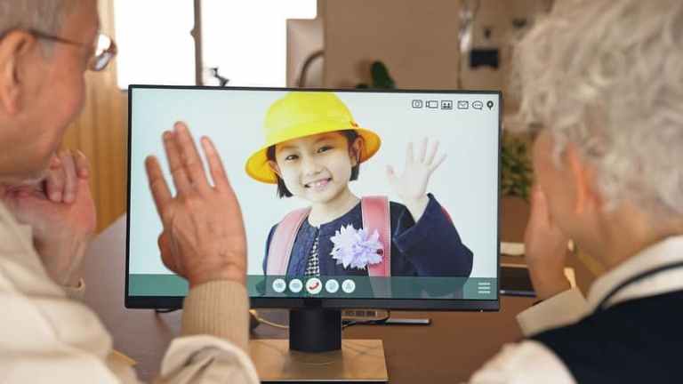 IoTで子どもを見守ろう！実際に利用した事例など最新情報を解説